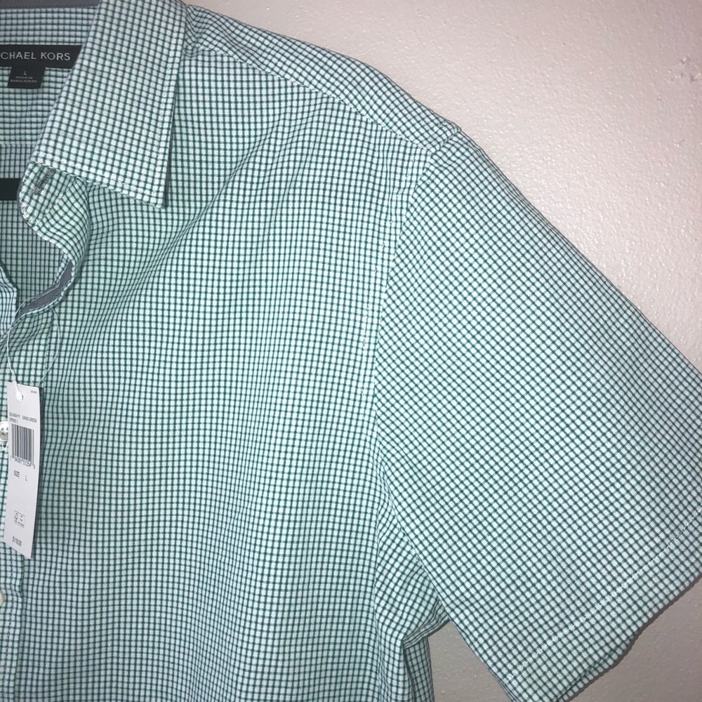 Michael Kors Buttons down shirt